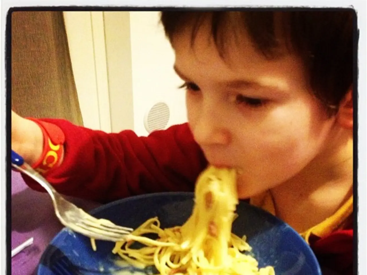 Encourage Preschool Children's Fine Motor Skill Development through Button Play