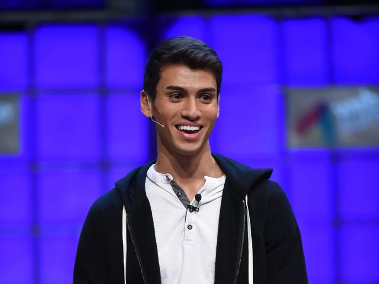 Various avenues for crafting personal identity via dress sense