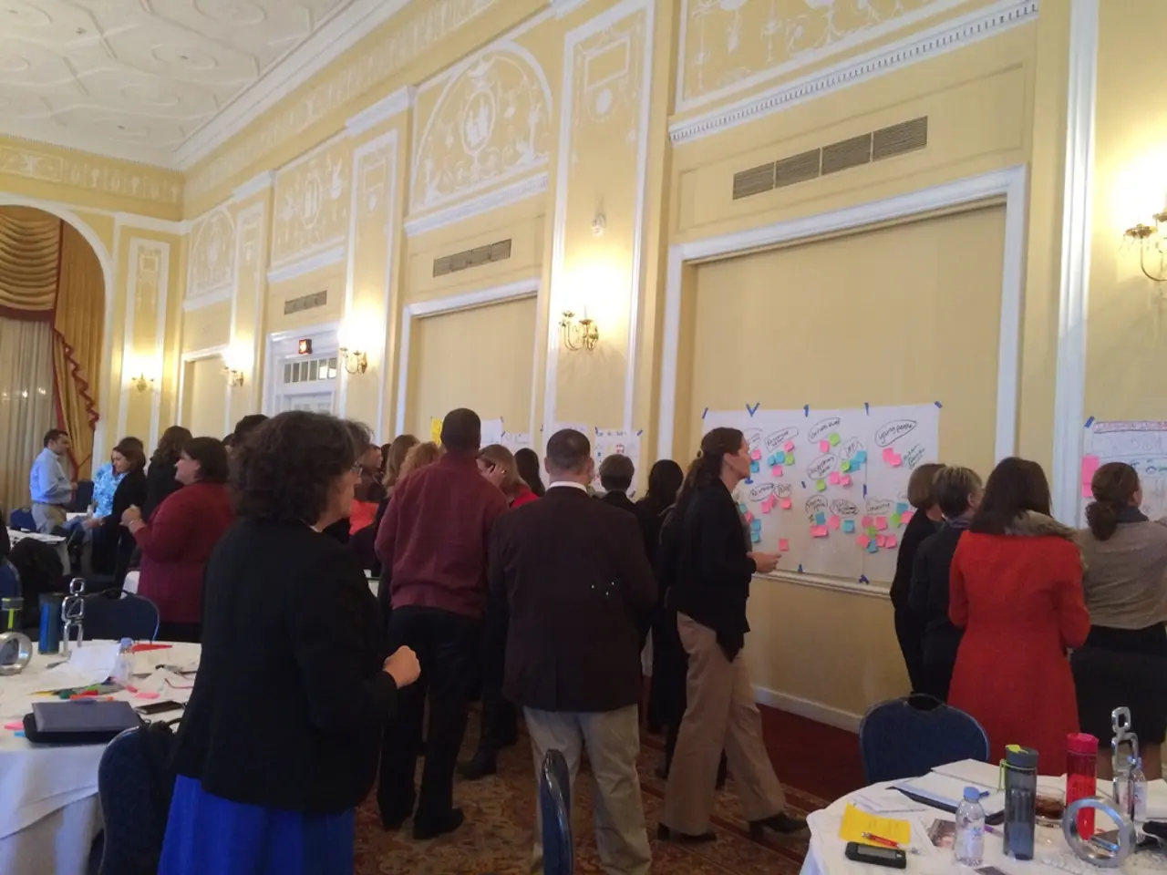 Museum reduction in research hours due to ongoing work conflict in Chicago History Museum