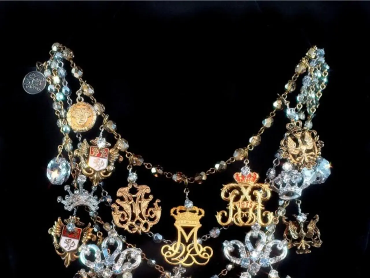 This image consists of a chain. It has so many stones in it.