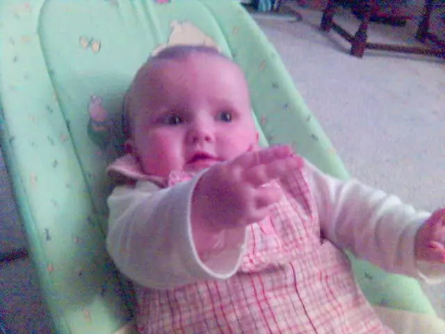 Navigating Infancy's Early Days: Practical Advice and Hints for New Parents