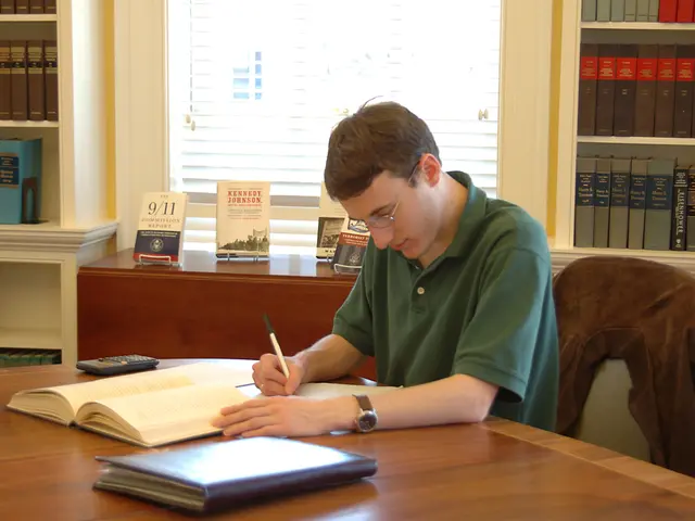 Enhancing Financial Knowledge Among Workers: Strategies to Alleviate Employee Financial Anxiety