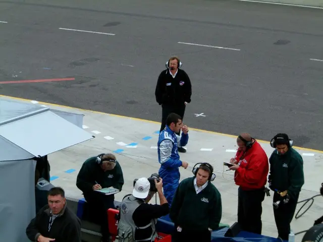 Success Stories of Independent Contractors: A Look at the Strategies Adopted by Two Freelancers to...