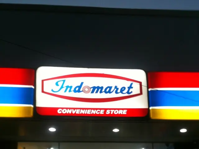 Transformation of Technology Shops: A Journey from Physical Stores to Cybernetic Realms