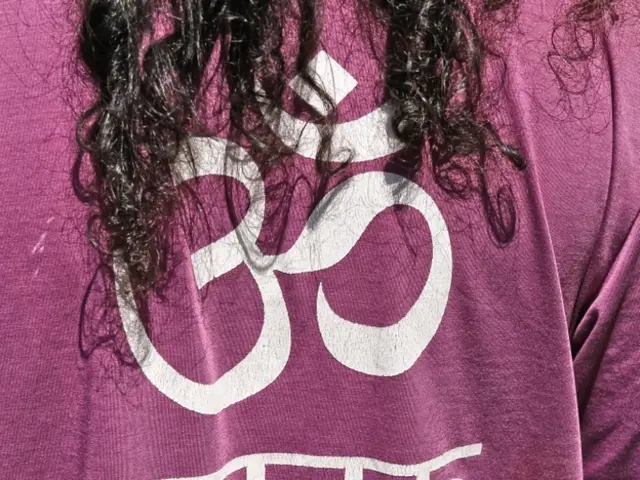 Moon-synched Yoga Routine: A Comprehensive Handbook for Lunar Wellness Practices